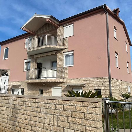 Apartments Ban Galižana Εξωτερικό φωτογραφία